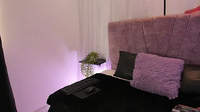 Victoriaa Anderson online show from 11, 4, 2026