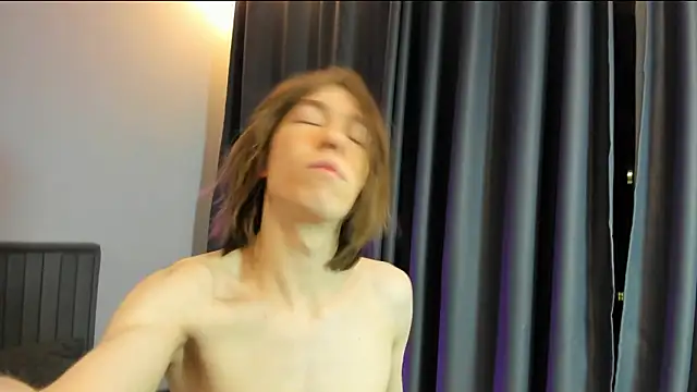 kr1sfemboy online show from 18, 2, 2026