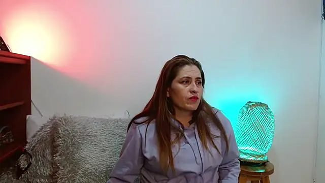 dayan hanks online show from 5, 2, 2026