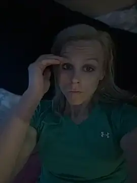 Snapshot of machineslut chatting on 5, 5, 2026 machineslut online show from 5, 5, 2026