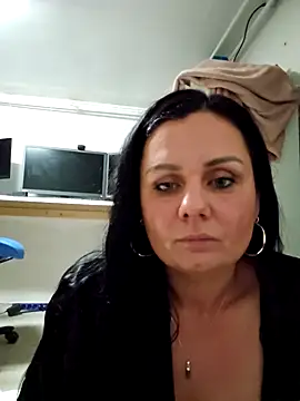 Snapshot of Always_foryou chatting on 10, 11, 2025 Always foryou online show from 10, 11, 2025