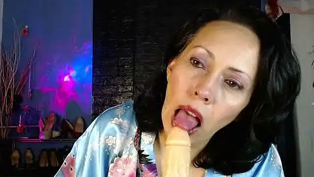 Snapshot of Jhanne_Cherry_ chatting on 8, 5, 2026 Jhanne Cherry online show from 8, 5, 2026