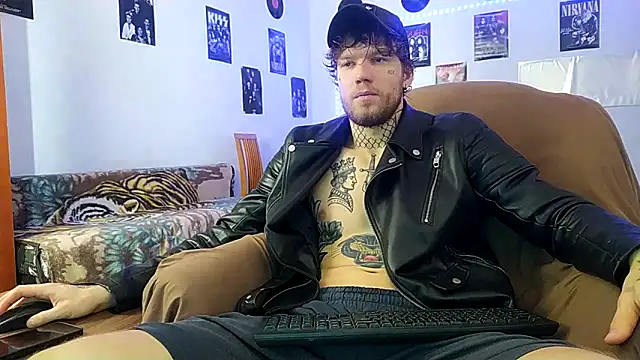 Huntall77 online show from 16, 12, 2025