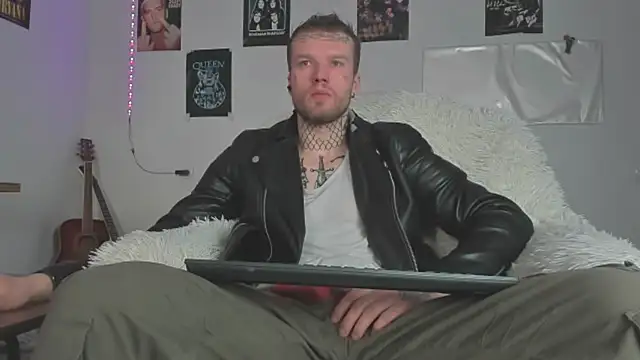 Huntall77 online show from 3, 4, 2026