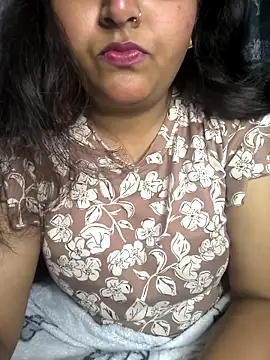 Snapshot of drakezone chatting on 15, 12, 2025 drakezone online show from 15, 12, 2025