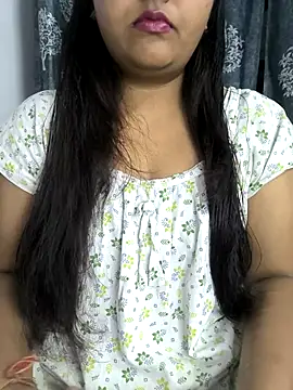 Snapshot of drakezone chatting on 20, 12, 2025 drakezone online show from 20, 12, 2025