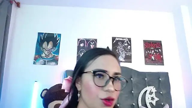 lunabritton1 online show from 16, 3, 2026