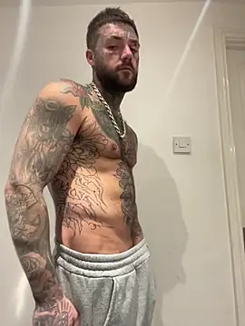 Snapshot of magicmichaell chatting on 18, 11, 2025 magicmichaell online show from 18, 11, 2025