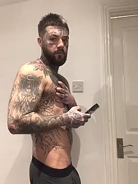 Snapshot of magicmichaell chatting on 26, 11, 2025 magicmichaell online show from 26, 11, 2025