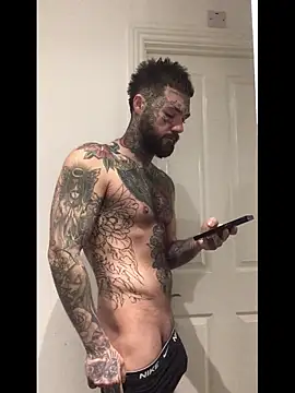 Snapshot of magicmichaell chatting on 1, 12, 2025 magicmichaell online show from 1, 12, 2025