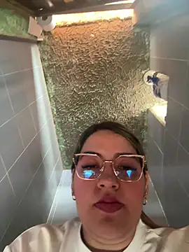 Snapshot of Amira_Malia chatting on 22, 3, 2026 Amira Malia online show from 22, 3, 2026