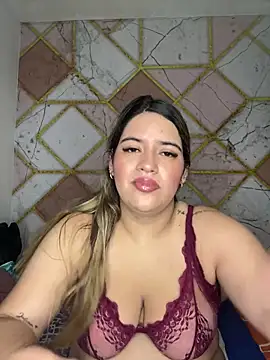 Snapshot of Amira_Malia chatting on 14, 4, 2026 Amira Malia online show from 14, 4, 2026