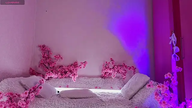 Kitty gaze online show from 24, 2, 2026