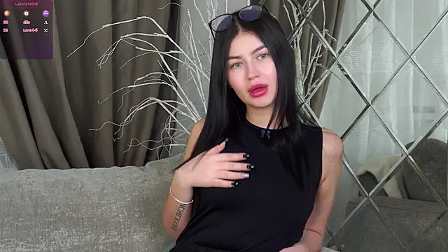 Snapshot of CoreenYorton chatting on 7, 2, 2026 CoreenYorton online show from 7, 2, 2026