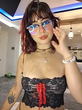 Snapshot of Sarah_Lark- chatting on 13, 5, 2026 Sarah Lark- online show from 13, 5, 2026