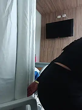 Snapshot of ViolettaWalton1 chatting on 8, 7, 2026 ViolettaWalton1 online show from 8, 7, 2026