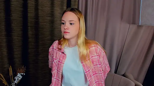 Snapshot of KinaSporcic chatting on 11, 11, 2025 KinaSporcic online show from 11, 11, 2025