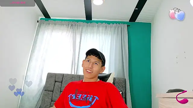 FelipeGonzalezz online show from 23, 11, 2025