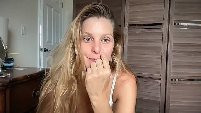 Snapshot of prettylittlekittycat chatting on 25, 6, 2026 prettylittlekittycat online show from 25, 6, 2026