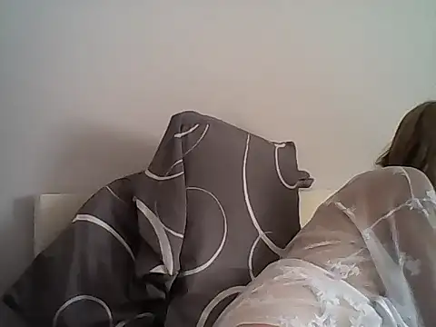 Snapshot of MelleEloa chatting on 8, 6, 2026 MelleEloa online show from 8, 6, 2026