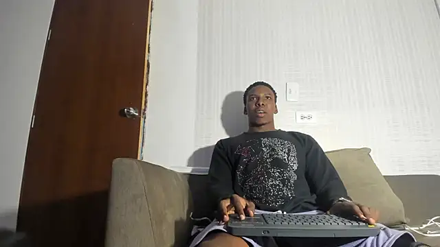 Snapshot of mike_aly chatting on 18, 1, 2026 mike aly online show from 18, 1, 2026