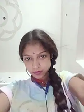 Snapshot of Mohnicute chatting on 12, 6, 2026 Mohnicute online show from 12, 6, 2026