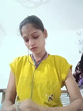 Snapshot of Mohnicute chatting on 4, 7, 2026 Mohnicute online show from 4, 7, 2026