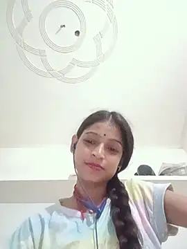 Snapshot of Mohnicute chatting on 10, 7, 2026 Mohnicute online show from 10, 7, 2026
