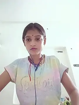 Snapshot of Mohnicute chatting on 11, 7, 2026 Mohnicute online show from 11, 7, 2026