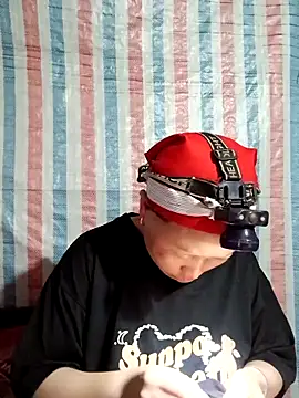 girl-hot2x online show from 10, 4, 2026