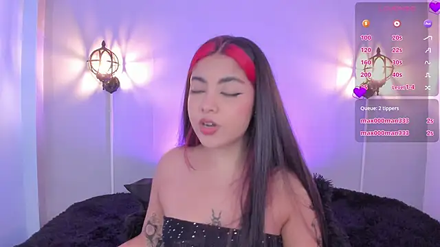 Snapshot of Stephany-roses- chatting on 18, 11, 2025 Stephany-roses- online show from 18, 11, 2025