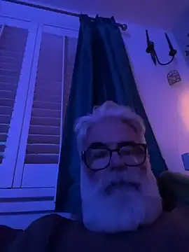 Snapshot of LeatherSdaddy chatting on 19, 12, 2025 LeatherSdaddy online show from 19, 12, 2025