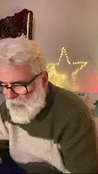 Snapshot of LeatherSdaddy chatting on 21, 12, 2025 LeatherSdaddy online show from 21, 12, 2025