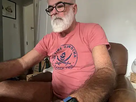 Snapshot of LeatherSdaddy chatting on 9, 1, 2026 LeatherSdaddy online show from 9, 1, 2026