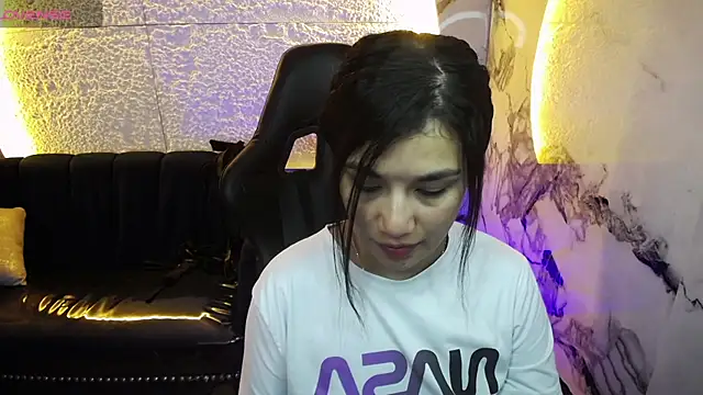 Snapshot of Violetta_jhonson_a chatting on 25, 6, 2026 Violetta jhonson a online show from 25, 6, 2026