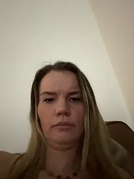 Cutebrowneyes  online show from 14, 1, 2026