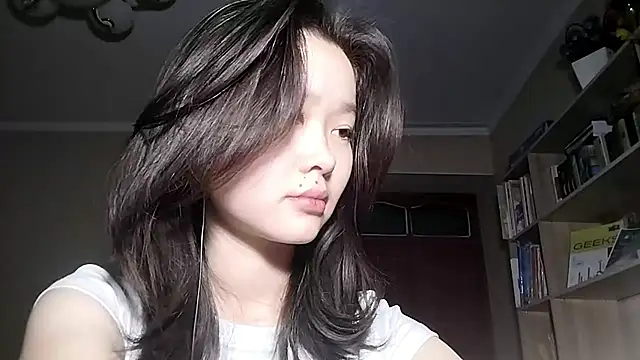 Snapshot of HuldaKye chatting on 2, 12, 2025 HuldaKye online show from 2, 12, 2025