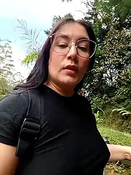 Snapshot of SaloGray8 chatting on 24, 4, 2026 SaloGray8 online show from 24, 4, 2026