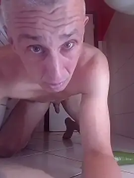 Snapshot of MaikBuoy chatting on 1, 4, 2026 MaikBuoy online show from 1, 4, 2026