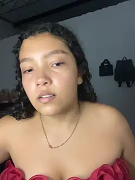 PetiteKattia online show from 12, 1, 2026