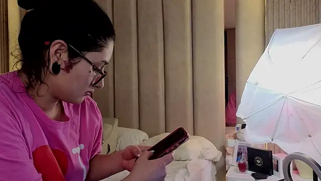 Snapshot of Iamnyxy chatting on 28, 11, 2025 Iamnyxy online show from 28, 11, 2025