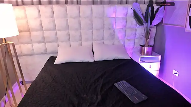 Atenea Velle online show from 10, 3, 2026