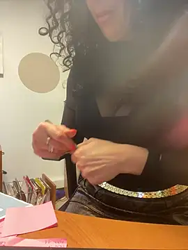 Snapshot of Deessenympho chatting on 19, 1, 2026 Deessenympho online show from 19, 1, 2026