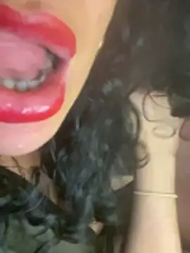 Snapshot of Deessenympho chatting on 3, 2, 2026 Deessenympho online show from 3, 2, 2026