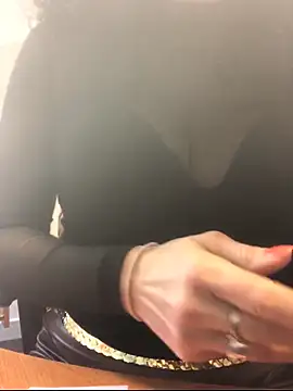 Snapshot of Deessenympho chatting on 9, 2, 2026 Deessenympho online show from 9, 2, 2026