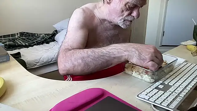 Snapshot of coach-karl chatting on 29, 4, 2026 coach-karl online show from 29, 4, 2026