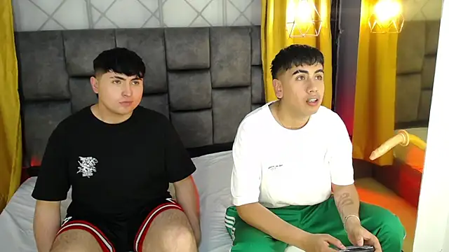 Snapshot of Alex_Beamont chatting on 13, 11, 2025 Alex Beamont online show from 13, 11, 2025