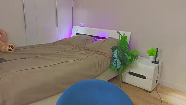 LilyPoetry  online show from 23, 11, 2025