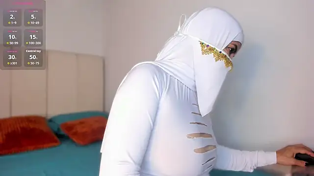 Hannaa Dolly online show from 13, 11, 2025