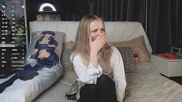 Snapshot of MicheleHonas chatting on 15, 11, 2025 MicheleHonas online show from 15, 11, 2025